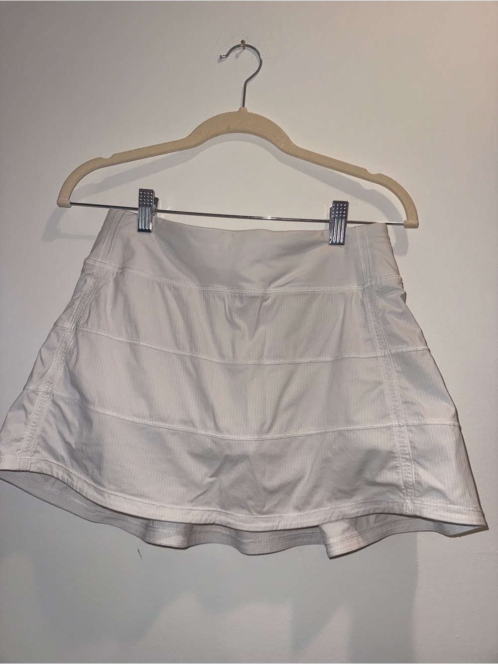 Lululemon Women’s Skort size 4 - Lightweight Tennis & Golf Short - Picture 1 of 4